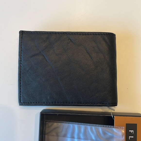 Florsheim Men's Bi-Fold Genuine Black Leather Card Holder Wallet NEW IN BOX - Picture 6 of 7